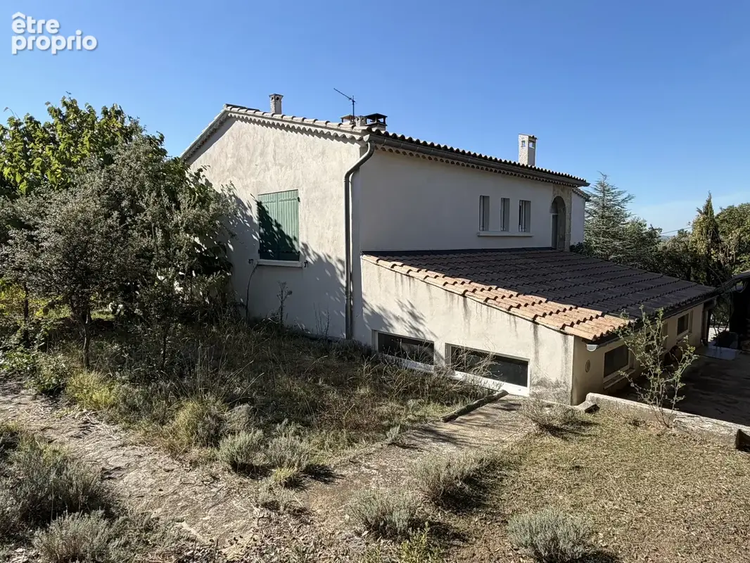 Maison avec vue dégagée et nombreuses dépendances - photo 10