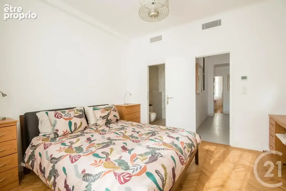 Appartement 69 m² à Nice  - photo 8