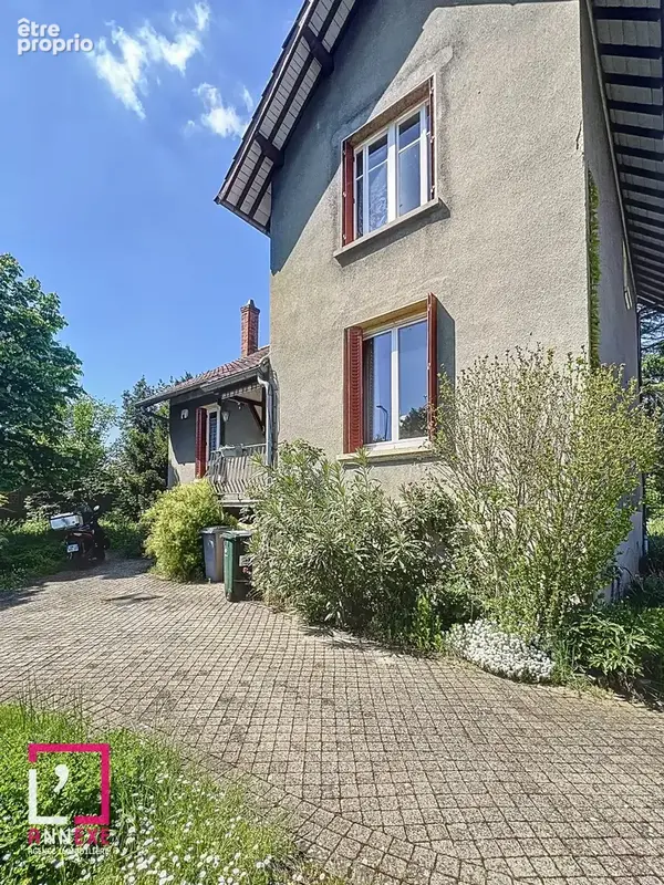 Maison 6 pièces 137 m² à vendre à Sainte-Foy-Les-Lyon (69110) - photo 2