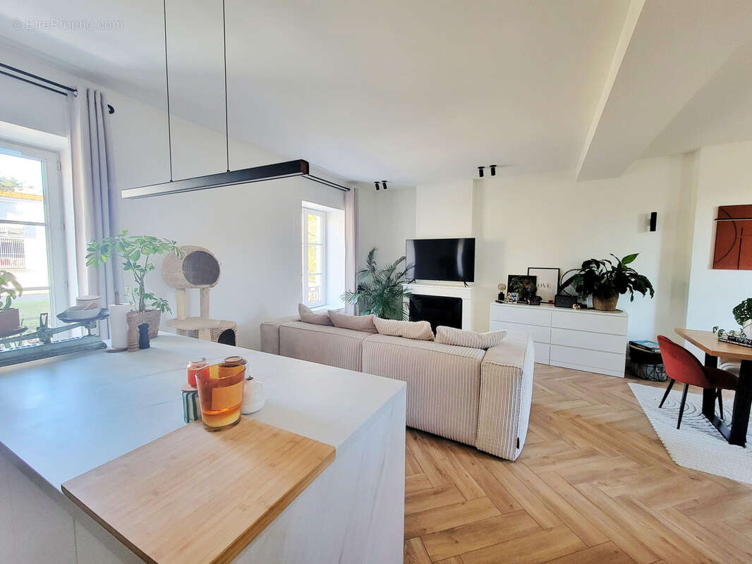 Appartement à SAINT-GENIS-LAVAL