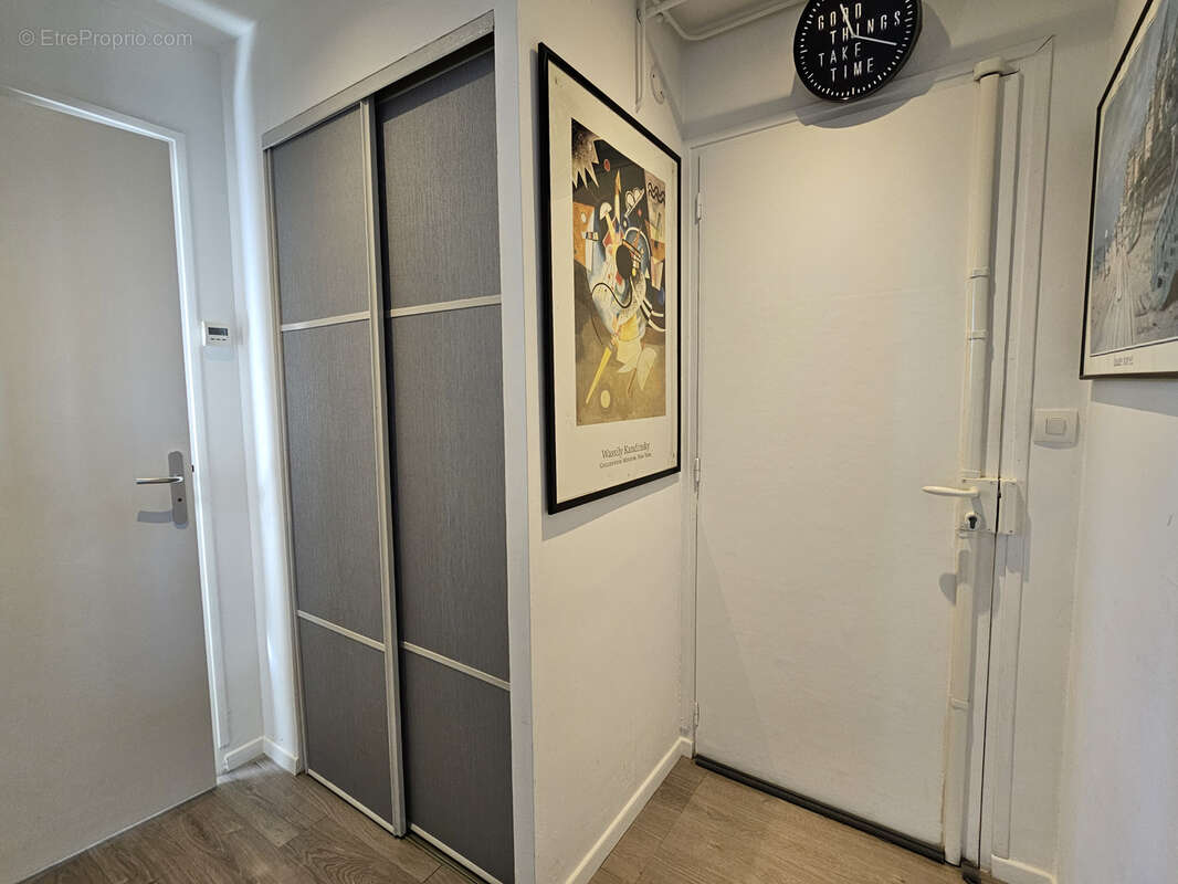 Appartement à VARAVILLE