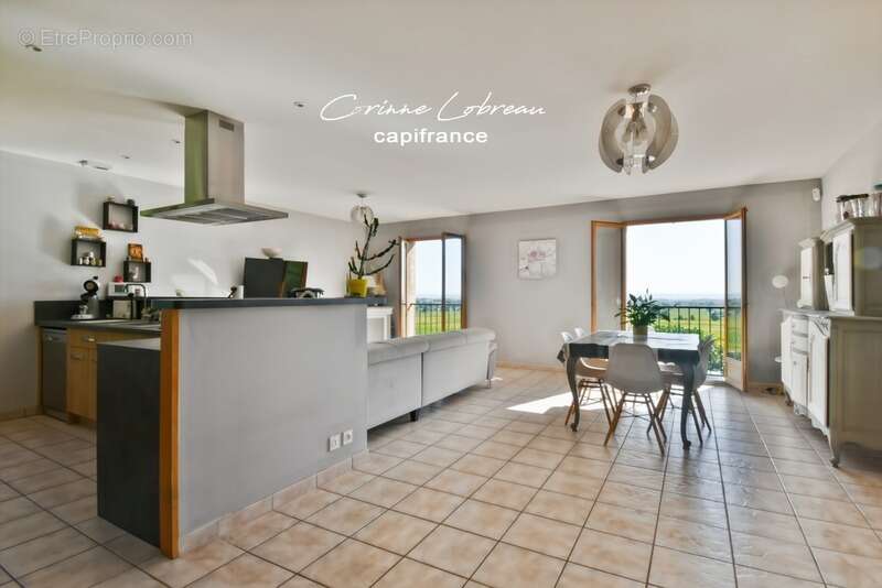 Maison à BELLEVILLE