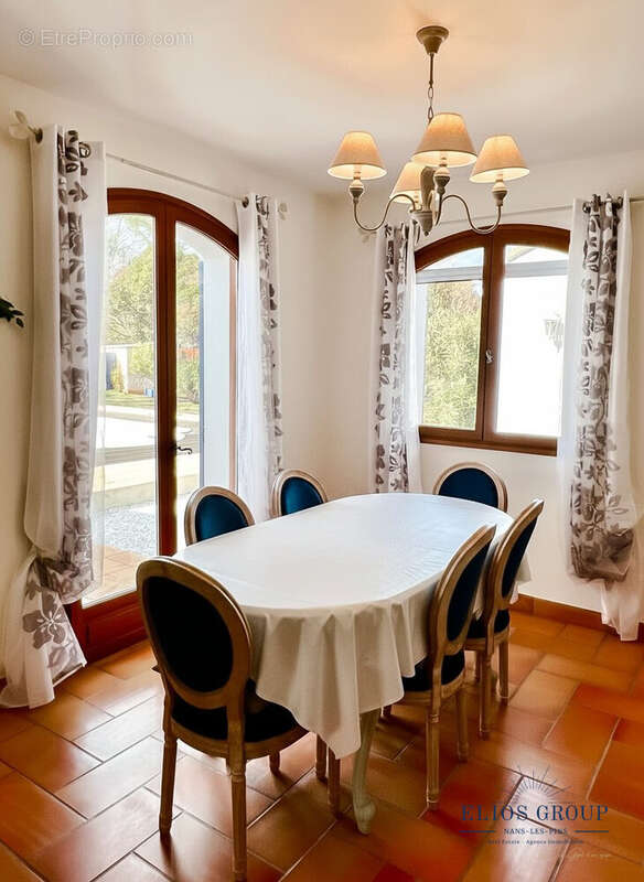Maison 220 m² à Nans-Les-Pins  - photo 7