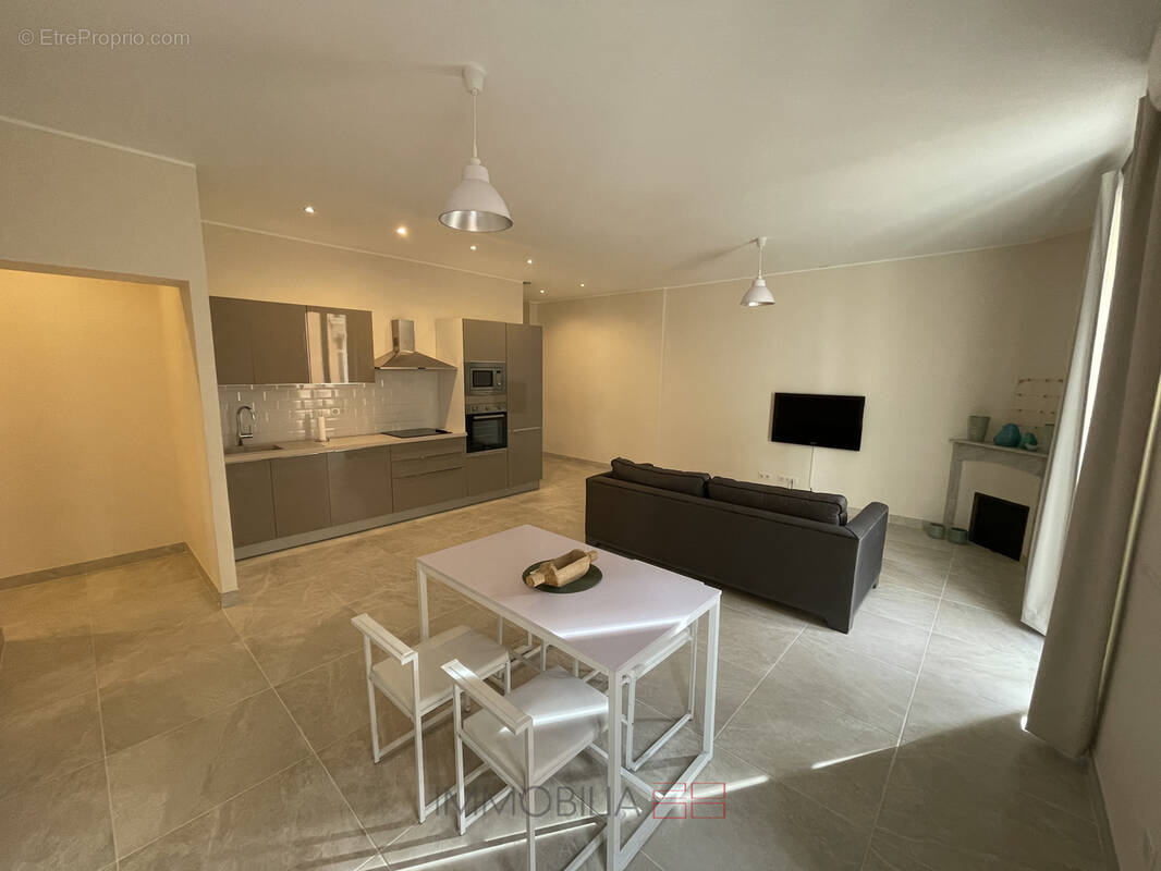 Appartement à BEAUSOLEIL