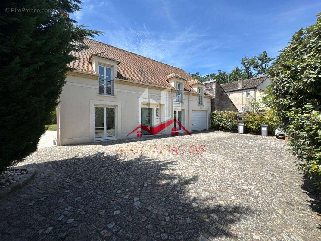Maison à LAMORLAYE