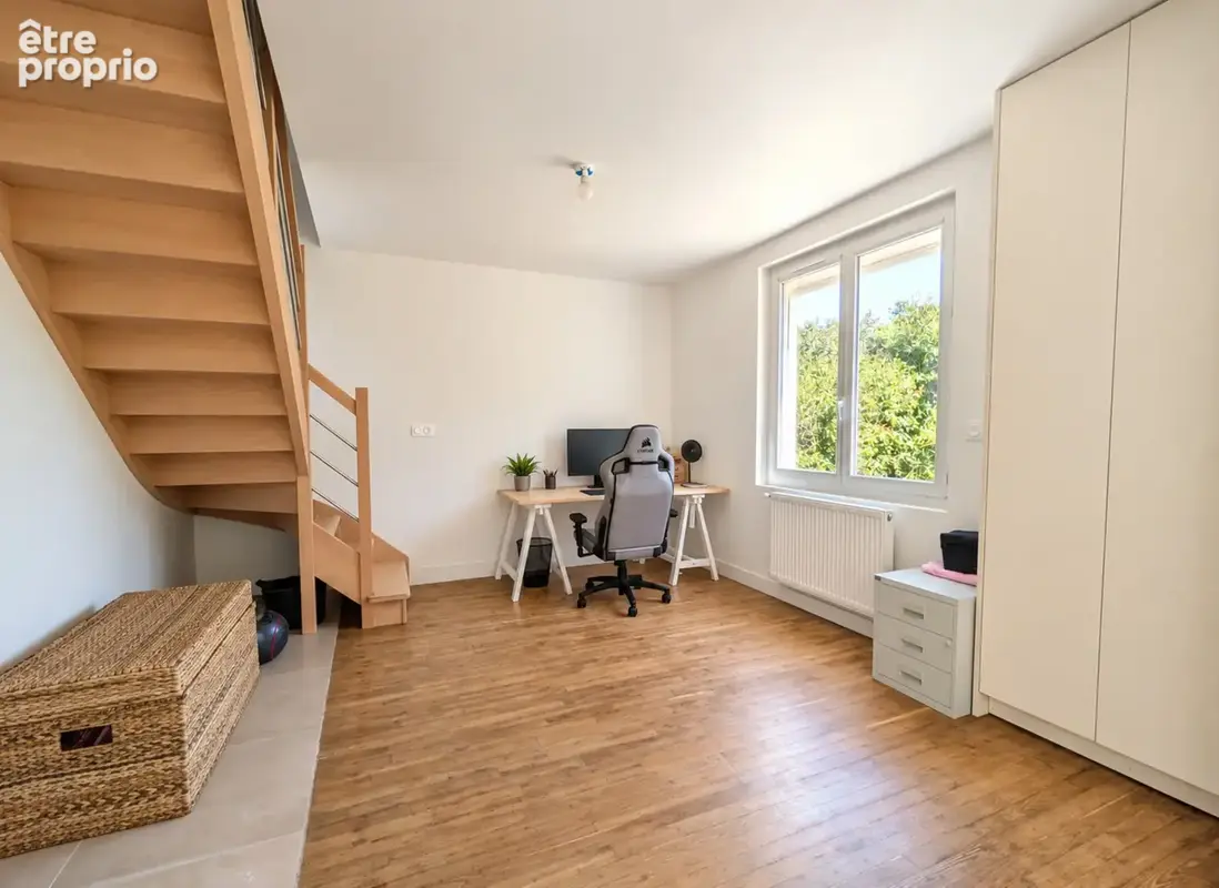 Maison rénovée - 5 pièces - MALESTROIT (56) - Vannes - terrain - photo 3