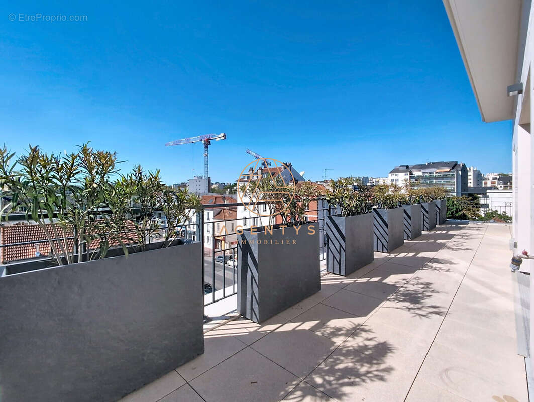 Appartement à SAINT-MAUR-DES-FOSSES