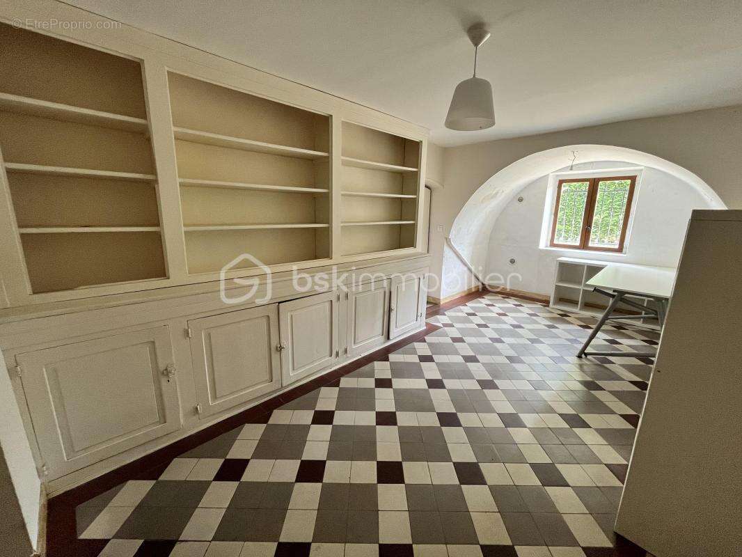 Maison à LA CHAPELLE-MONTLINARD