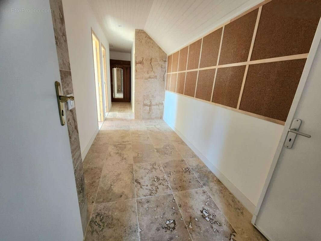 Maison 194m2 hab. - 6 chambres - garage - terrain - photo 15