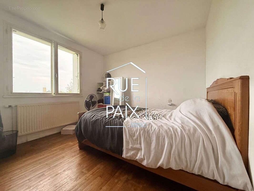 Maison à SAINT-VARENT