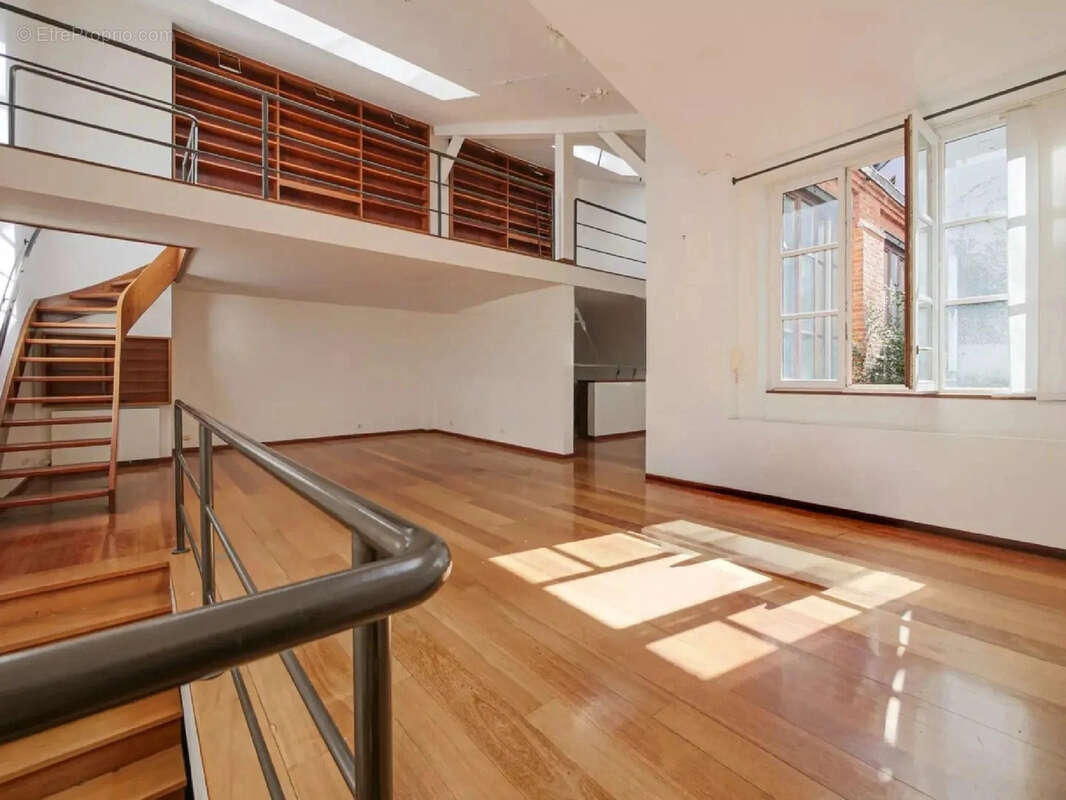 Appartement à PARIS-14E