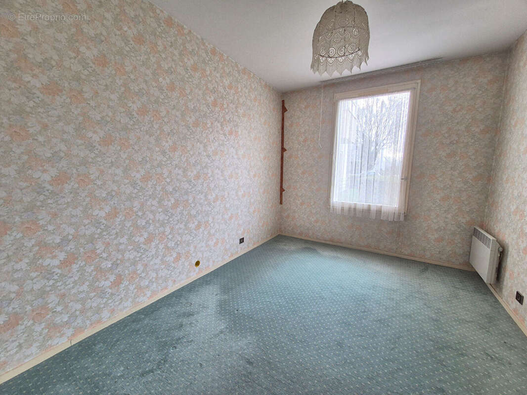 Appartement à MONTIGNY-LE-BRETONNEUX