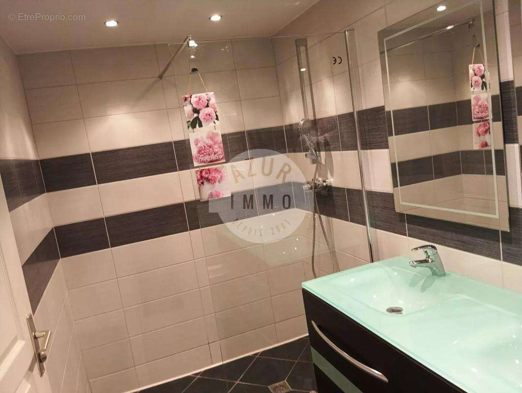 Appartement t3 excellent etat 73 m² - photo 7