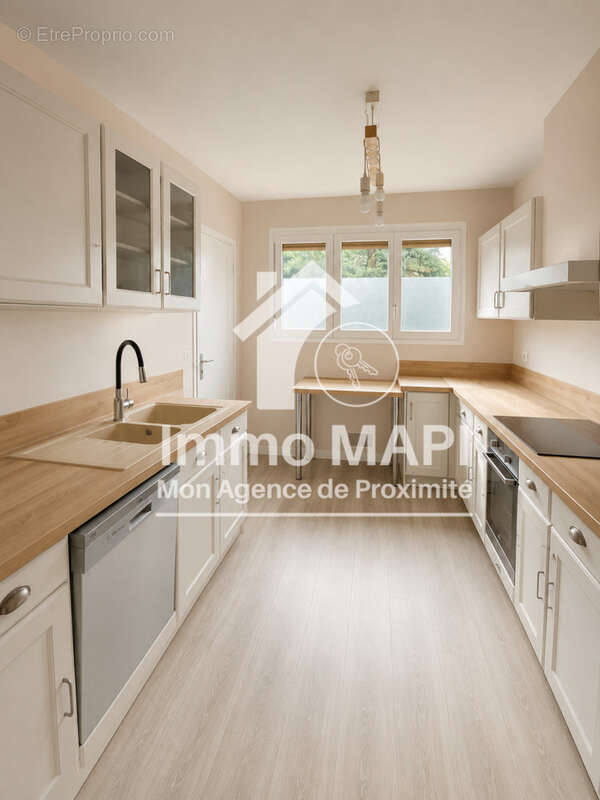 Beau T3 à la vente de 67m2 rénové avec balcon, parking et cave à Villecresnes - photo 4