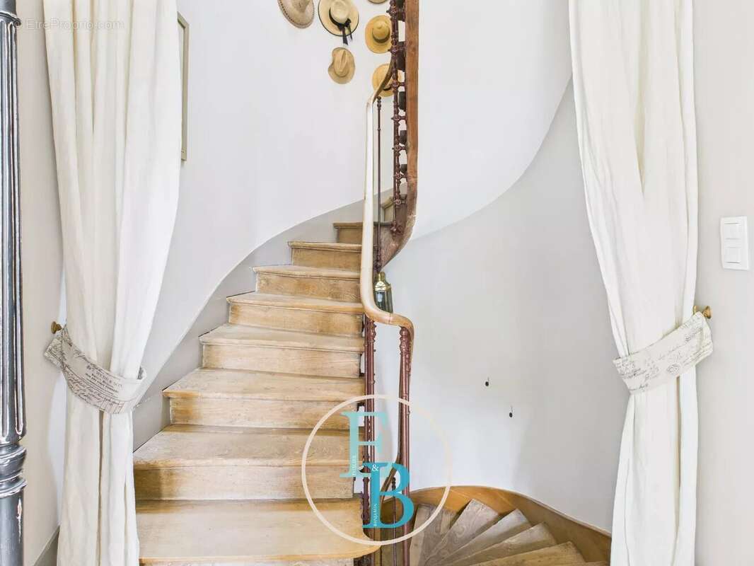 Maison à BRETTEVILLE-SUR-LAIZE