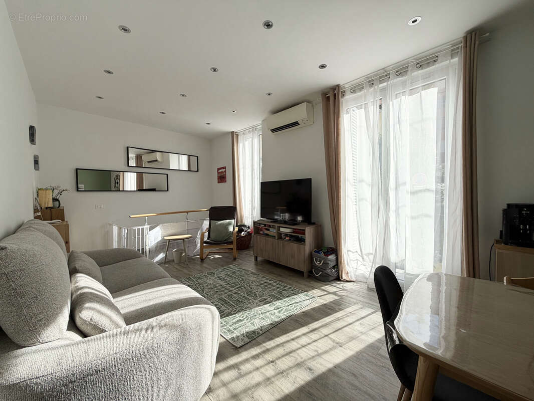 Appartement à MENTON