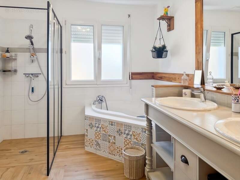 Maison à vendre 4 pièces et studio - LUPIAC (32) - 145 m2 - 2497 m2 de terrain - photo 14