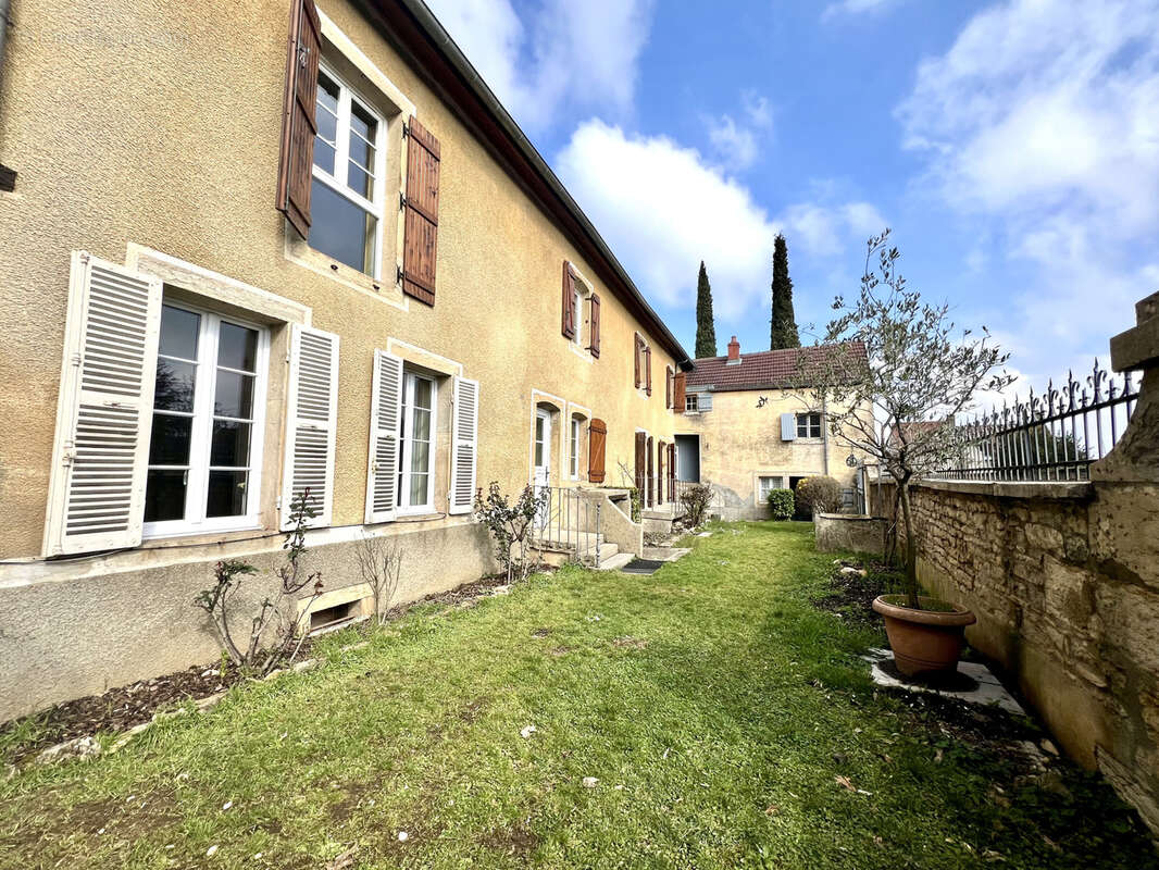 Maison à MARSANNAY-LA-COTE