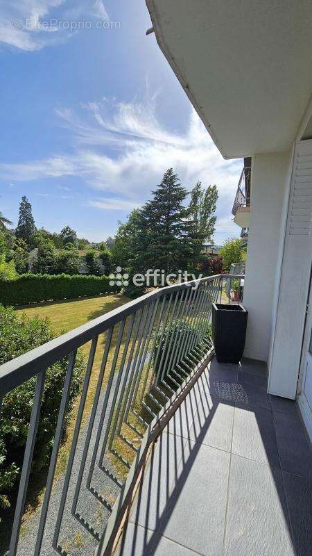 Appartement à LIMAS