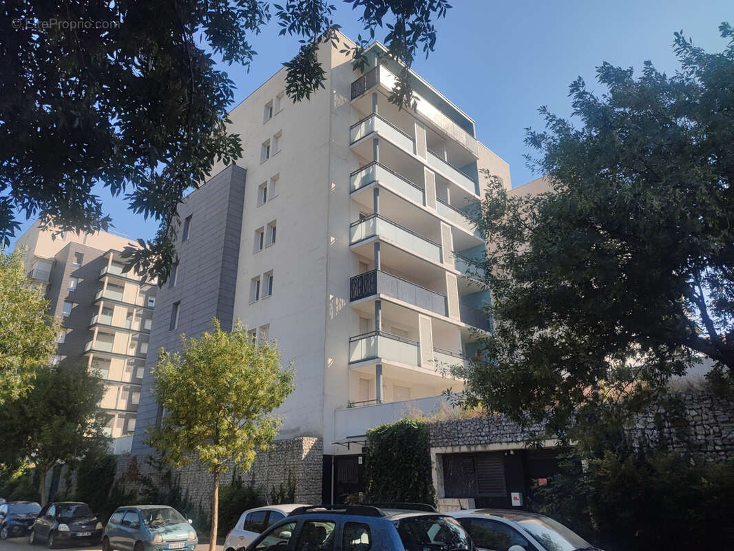 APPARTEMENT T2 récent avec balcon 10 m2   Vue montagnes   Résidence sécurisée   Grenoble - photo 5