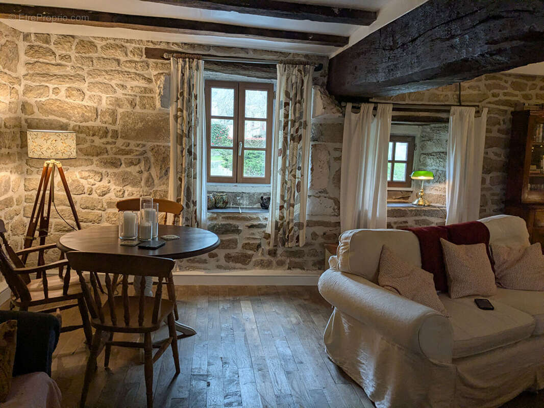 Maison à GUEHENNO