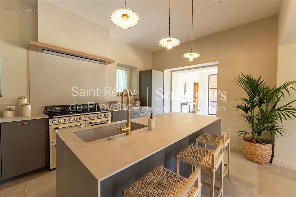 Maison à SAINT-REMY-DE-PROVENCE