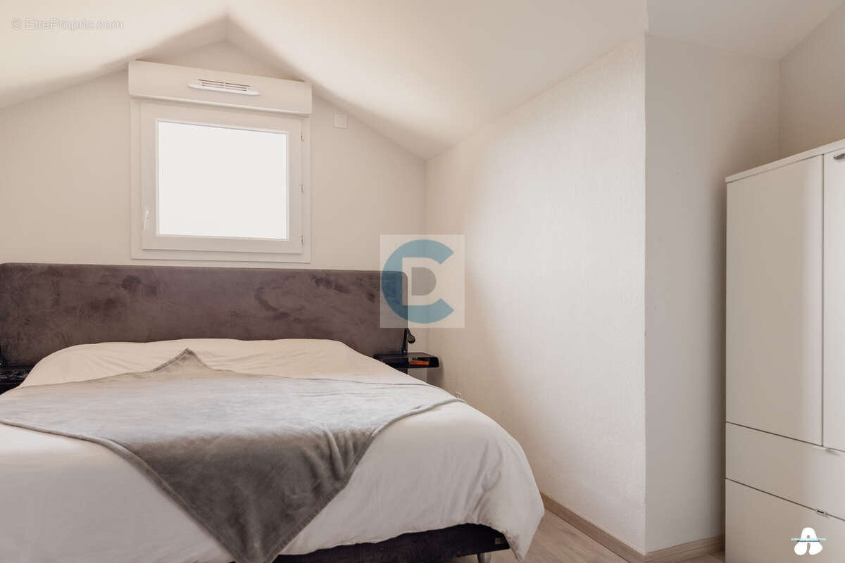 Appartement à ARTHAZ-PONT-NOTRE-DAME