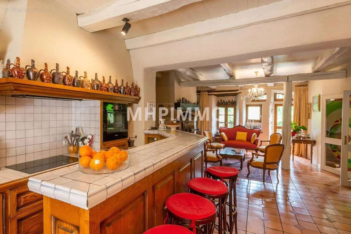 Maison à LES CABANNES