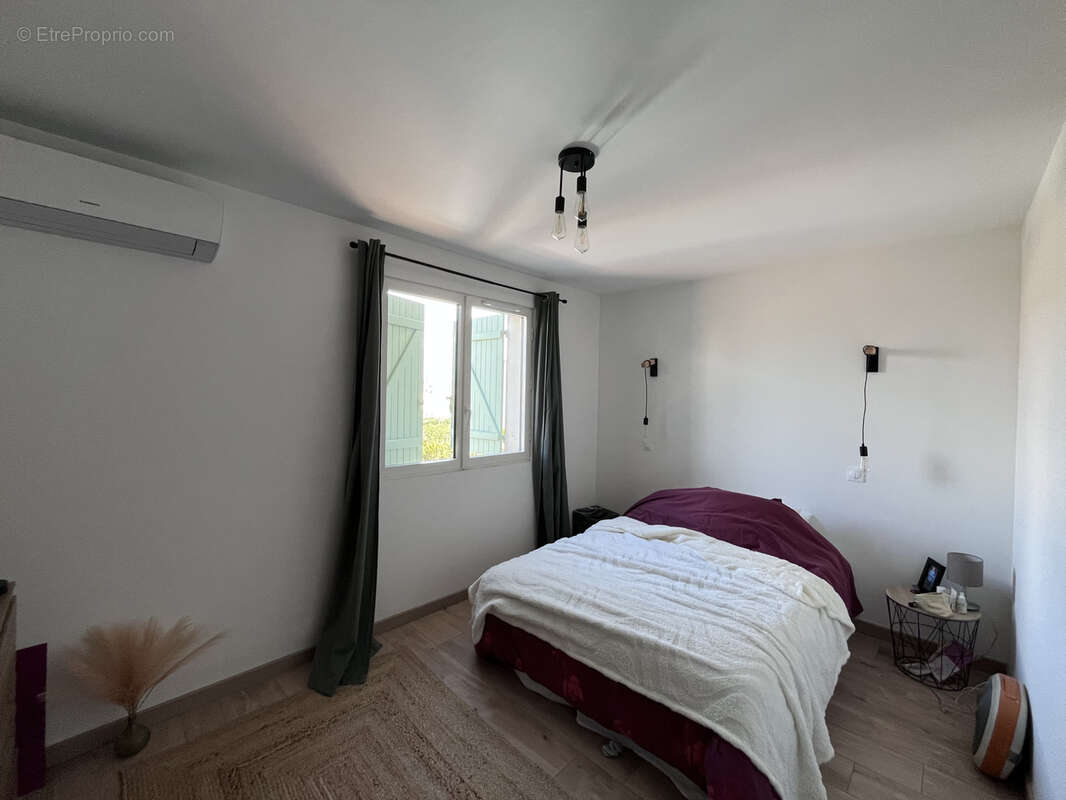 Appartement à SIX-FOURS-LES-PLAGES