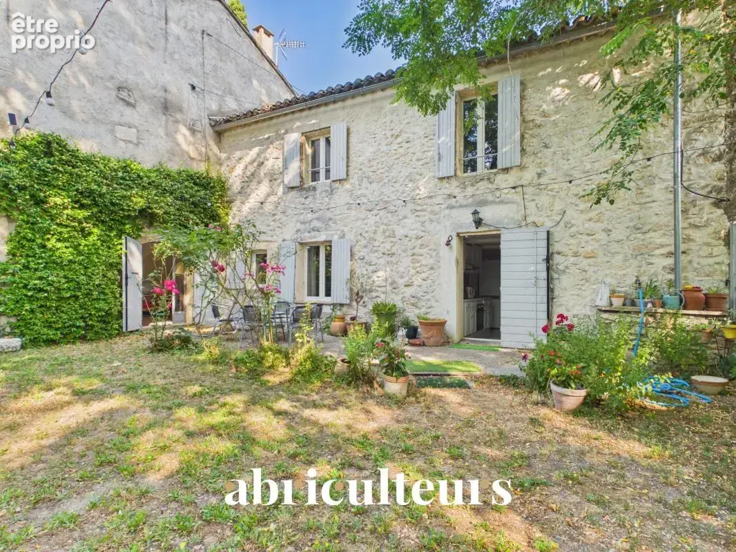 Mas provençal de 310 m² avec piscine et parc de 7 880 m² à Orgon (13660) - PNR des Alpilles - photo 2