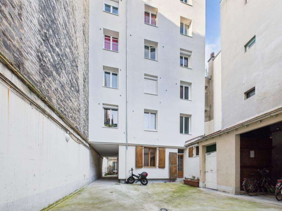 Appartement à PARIS-14E