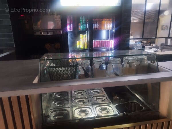 Commerce à SARTROUVILLE