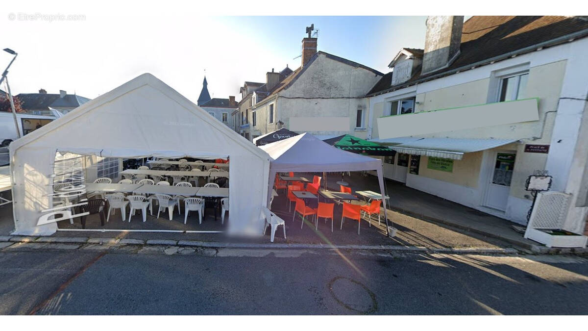 Commerce à LUSSAC-LES-EGLISES