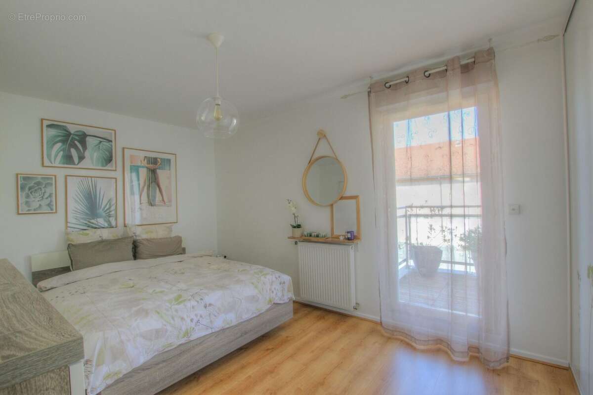 Maison à PREVESSIN-MOENS