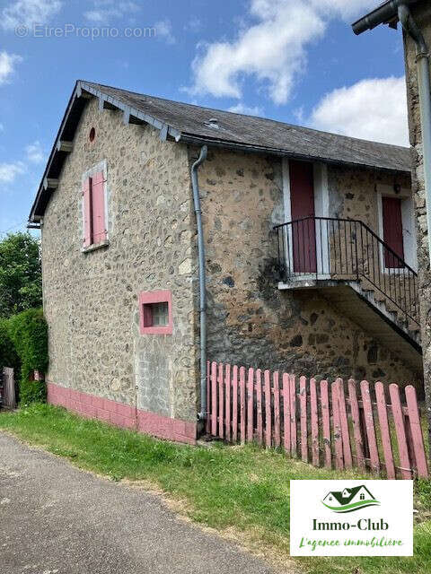 Maison à SAINT-LEGER-DE-FOUGERET