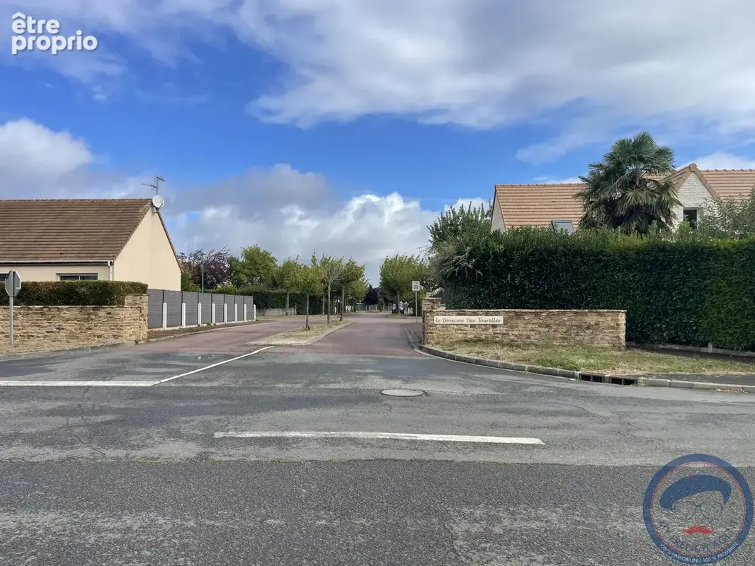 FEUGUEROLLES-BULLY Maison de 2006 avec 3 chambres. 267 500 euros FAI. - photo 2