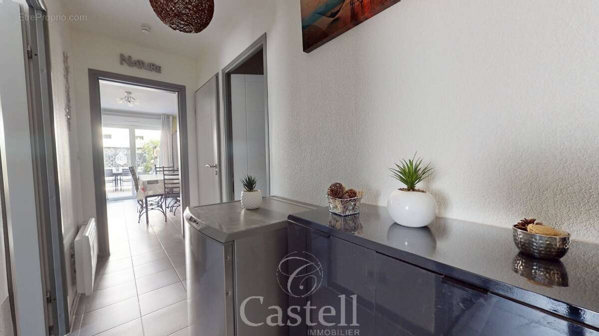 *** appartement t3 en rez-de-jardin avec terrasses, jardin privatif et parkings *** - photo 11