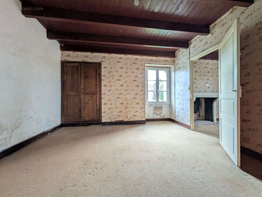 Maison à LA MOTHE-SAINT-HERAY