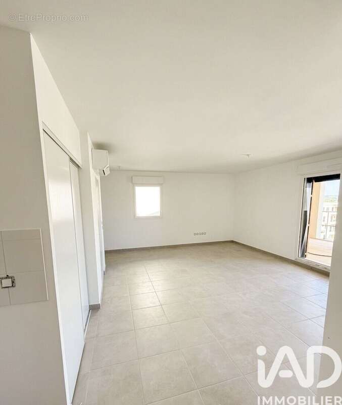 Photo 2 - Appartement à RODILHAN