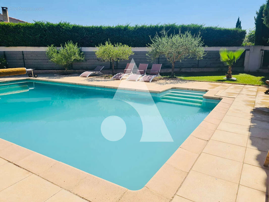 Maison à PEYROLLES-EN-PROVENCE