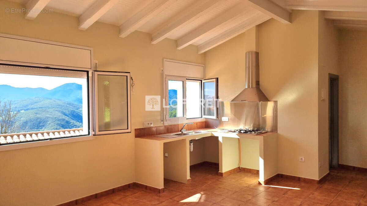 Maison à MONTFERRER