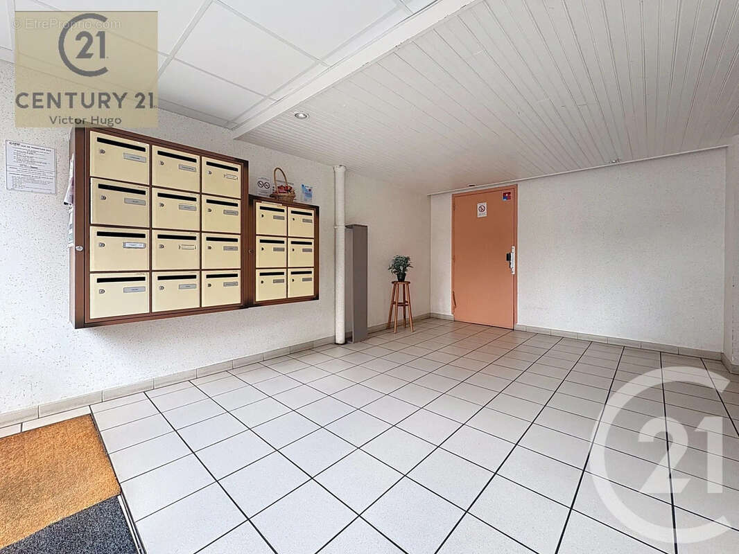 Appartement 64 m² à Limoges  - photo 13