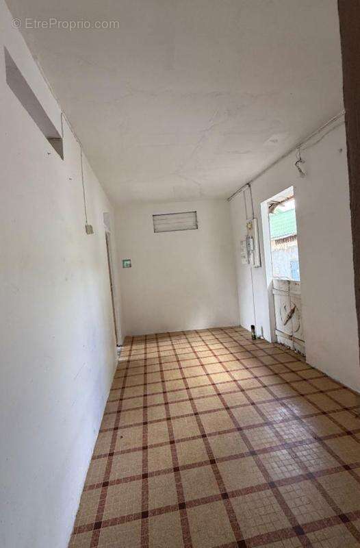 Appartement à BASSE-POINTE