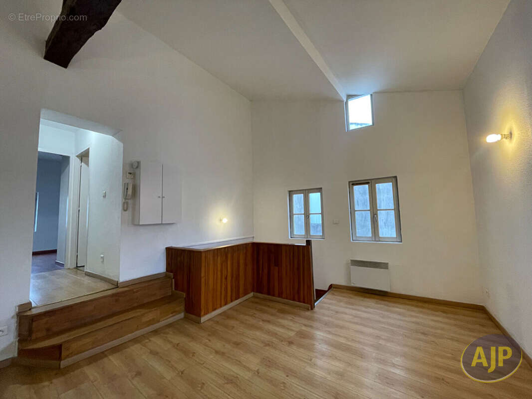 Appartement à SAINTES