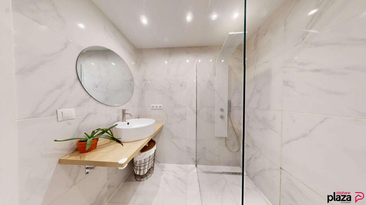 Appartement à REIGNIER