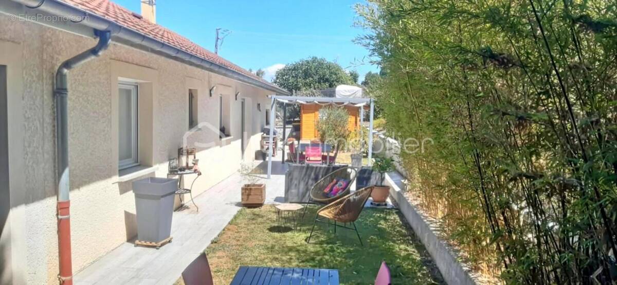 Maison à LA TOUR-DU-PIN