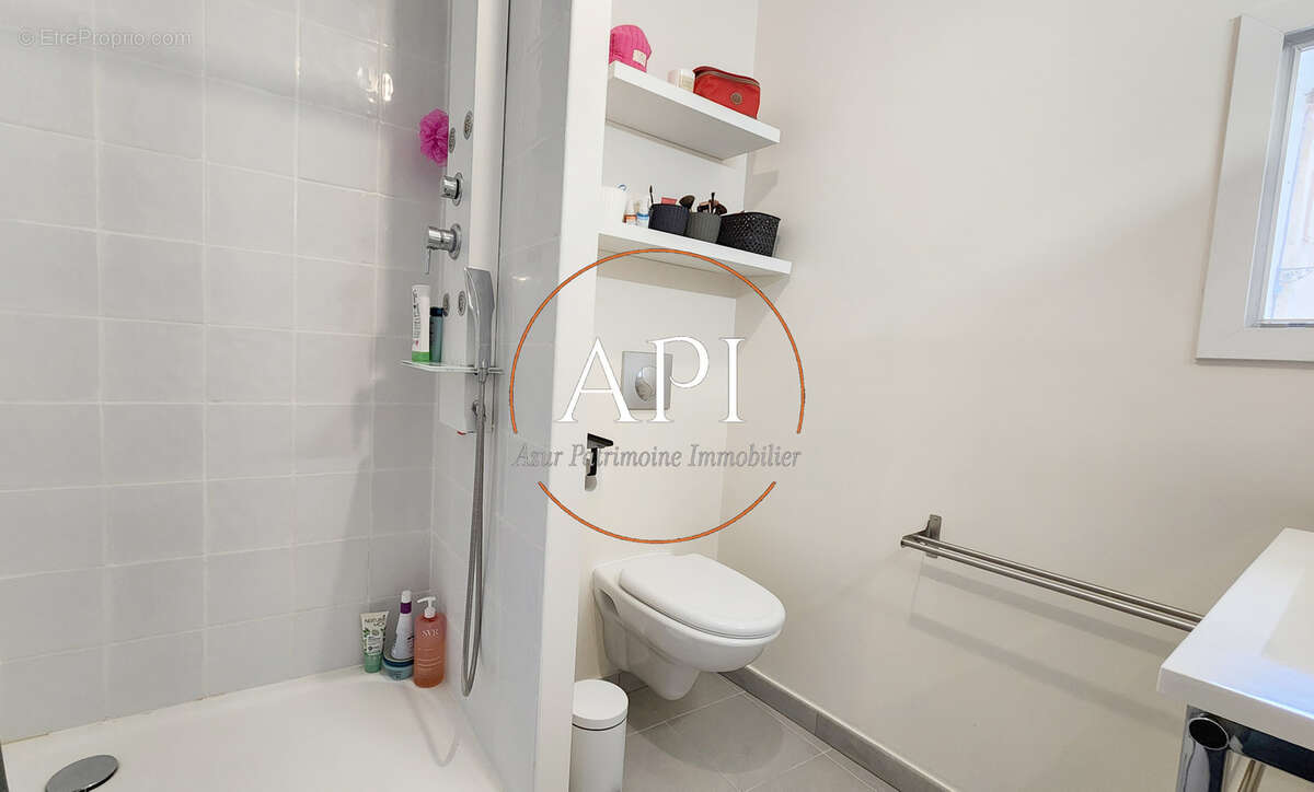 Maison à TOURRETTES