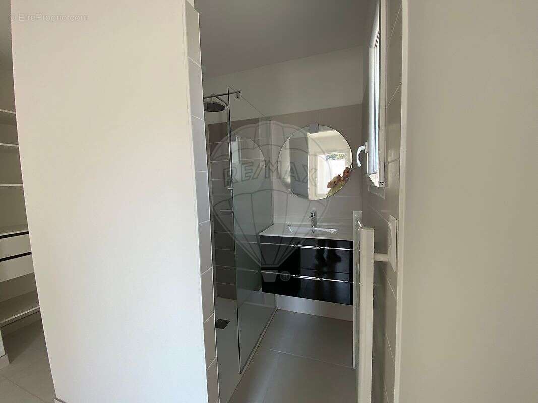 Maison à VAUX-SUR-MER