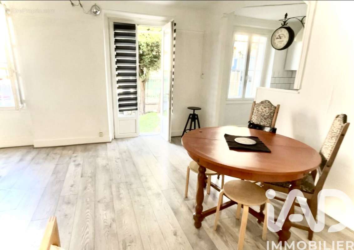Maison 300 m² à Argenteuil  - photo 4