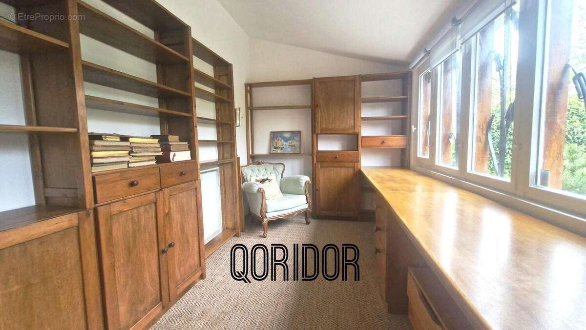 Maison à JOUY-LE-MOUTIER